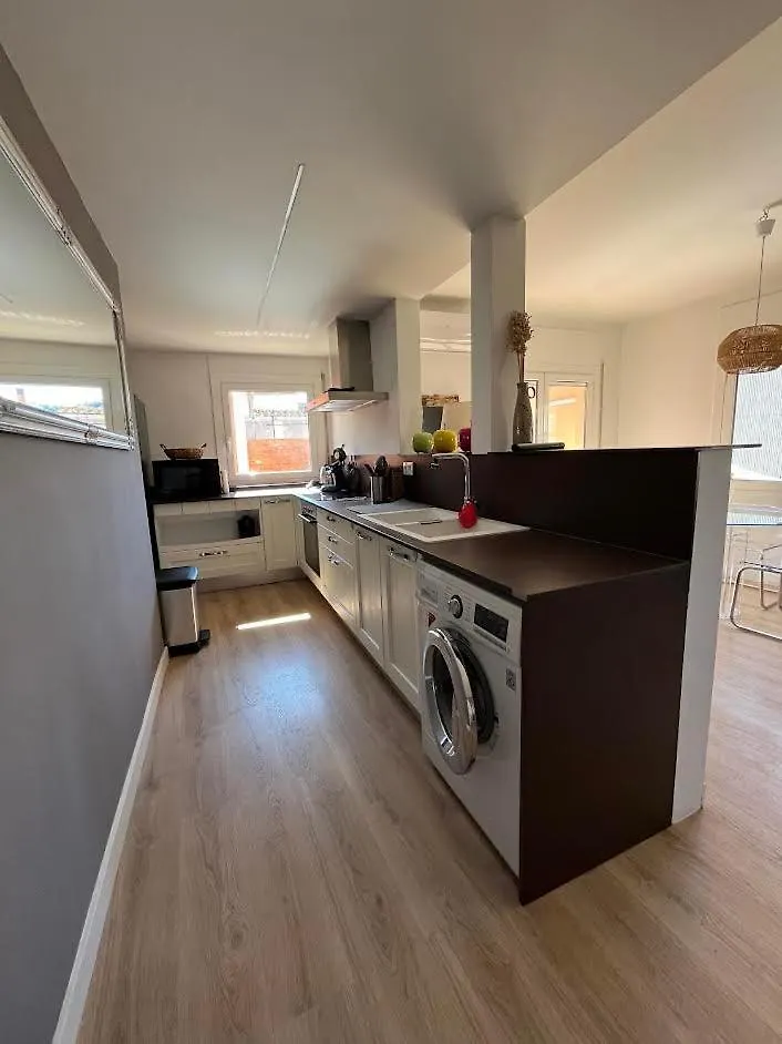 Appartement Moderne Centre Ville 50 Metres De La Mer Rosas